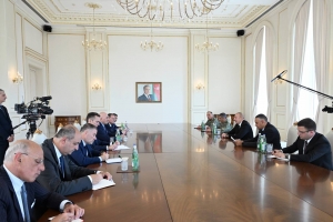 Ilham Aliyev received delegation led by Minister of Defense of Italy