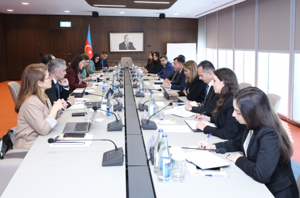 Azerbaijan and ADB mull issues of cooperation