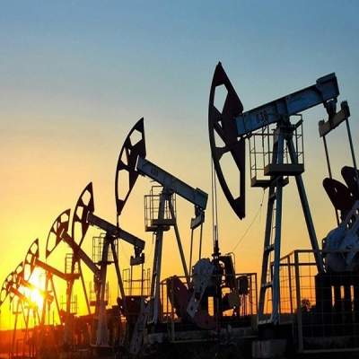 Нефть дешевеет на данных о росте запасов в США