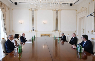 Ilham Aliyev received President and Chief Executive Officer, consultant of Formula 1, and British supermodel