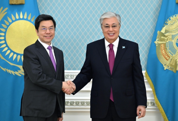 The President of Kazakhstan received world-famous entrepreneur and AI expert Lee Kai-Fu