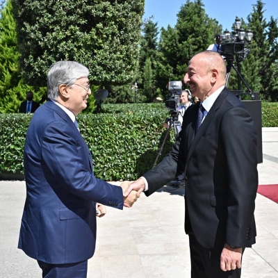 Президент Казахстана прибыл в Баку