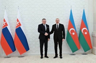 Началась встреча Ильхама Алиева с премьер-министром Словакии один на один