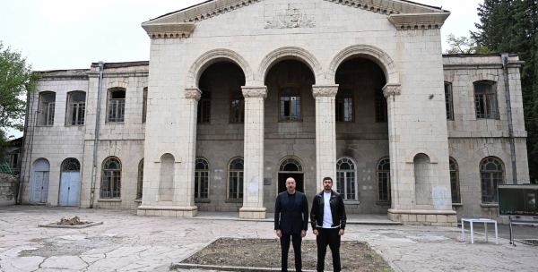 Ilham Aliyev reviewed planned work for Khankendi State Drama Theatre