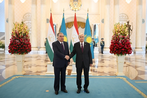 Состоялась встреча между Президентом Республики Казахстан и Президентом Республики Таджикистан