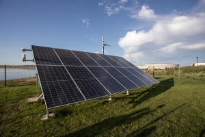 Böyükşor gölü üzərində 100 kVt gücündə pilot günəş enerjisi qurğusu istismara verilib