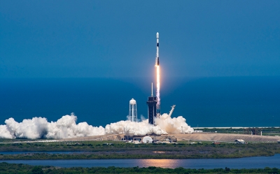 SpaceX launches 22 Starlink internet satellites from Florida