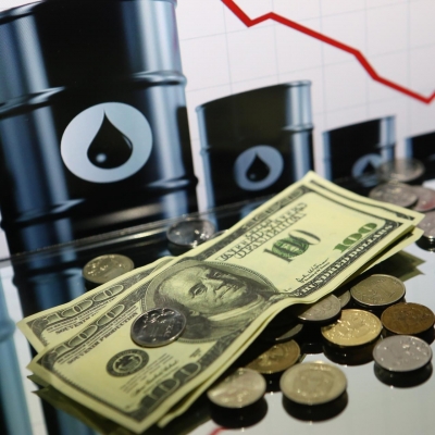 Oil prices keep edging up