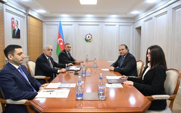 Azerbaijani PM Ali Asadov meets with KAICIID Secretary General