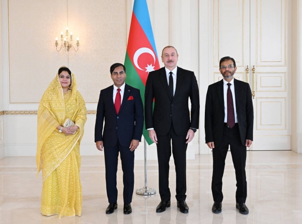 Ilham Aliyev received credentials of incoming ambassador of Bangladesh to Azerbaijan