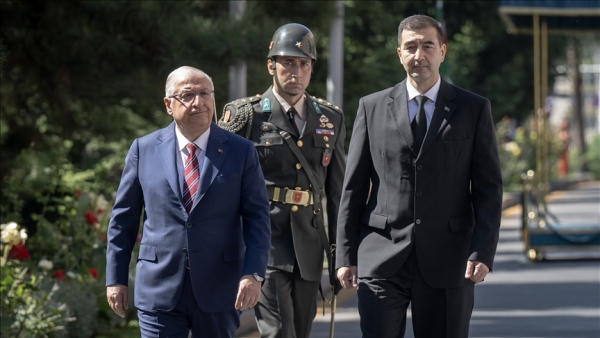 Turkish, Turkmen defense ministers meet in Ankara