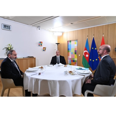 В Брюсселе прошла встреча трех президентов
