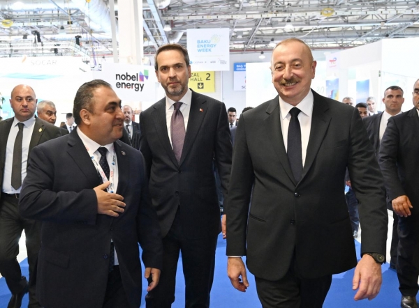 Caspian Energy journal presented to President Ilham Aliyev