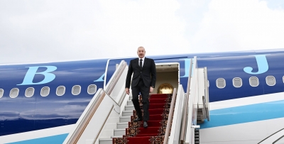 Ilham Aliyev arrives in Russia for working visit