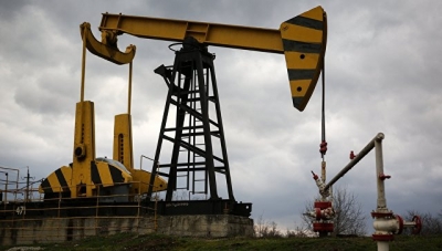 Azerbaijani oil price drops