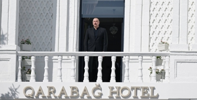 İlham Əliyev Xankəndi şəhərində əsaslı təmir və bərpadan sonra “Qarabağ” hotelinin açılışında iştirak edib